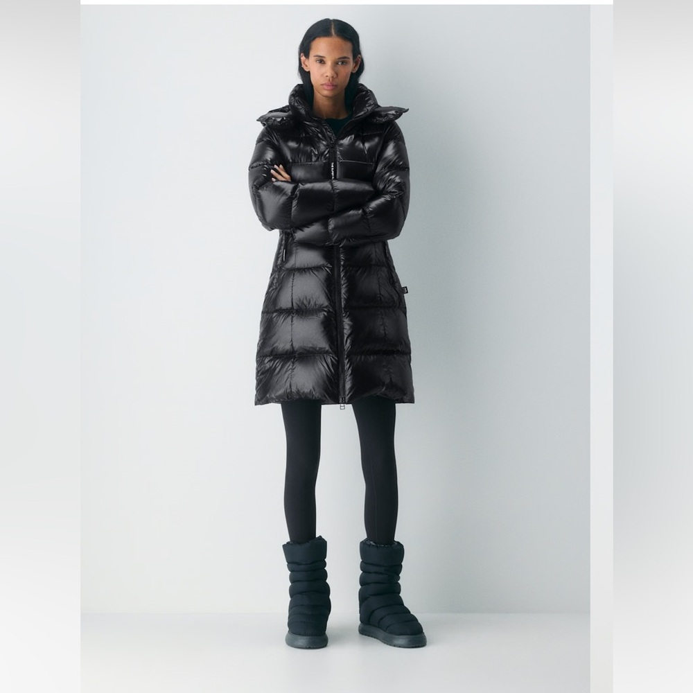 Aritzia glossy black puffer coat with fur hood